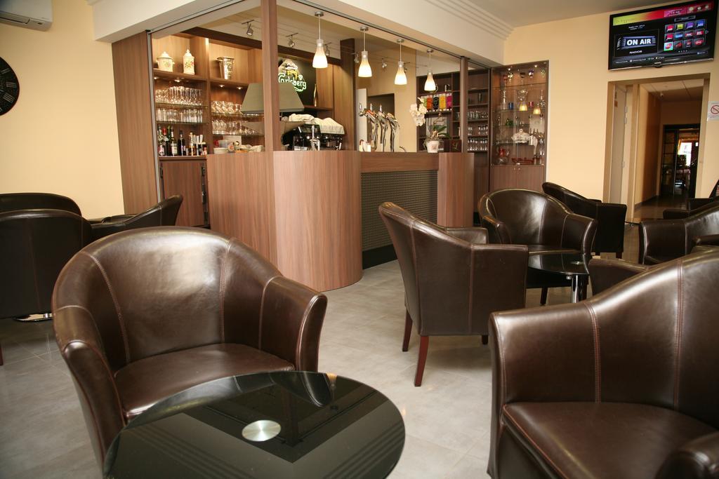 Logis Hotel- Restaurant La Renaissance Баккара Экстерьер фото