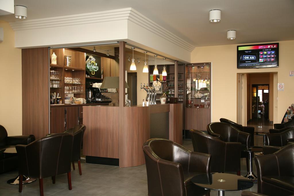 Logis Hotel- Restaurant La Renaissance Баккара Экстерьер фото