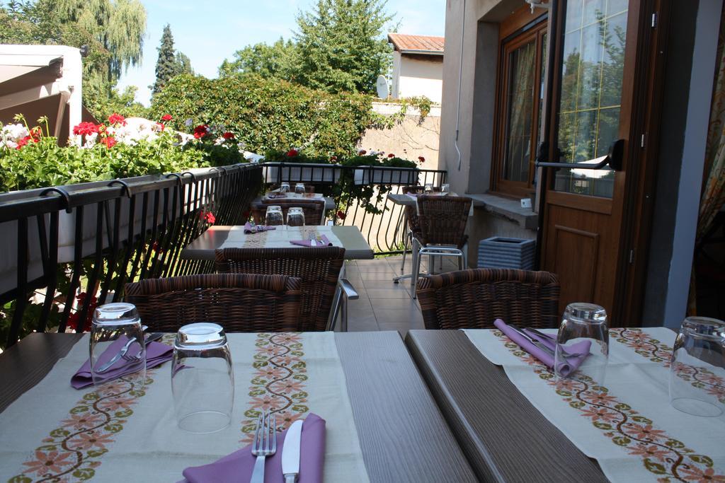 Logis Hotel- Restaurant La Renaissance Баккара Экстерьер фото